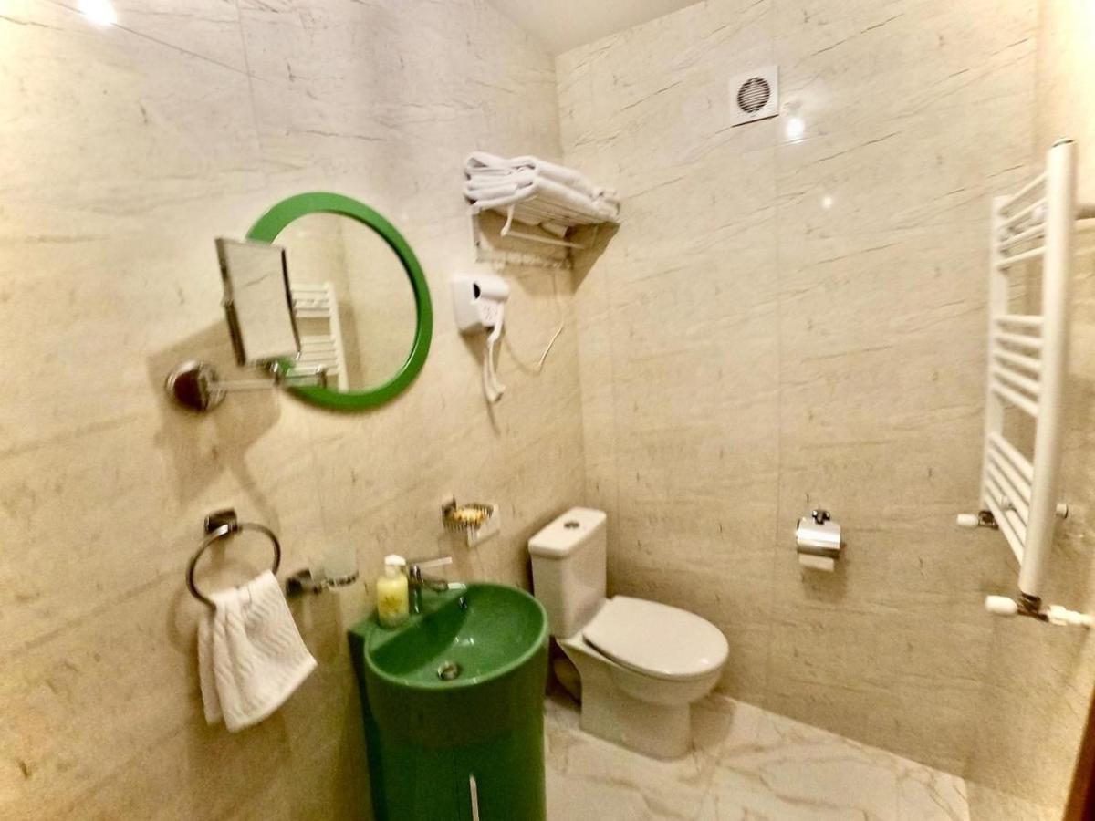 Central Park Apartments In Tbilissi Extérieur photo
